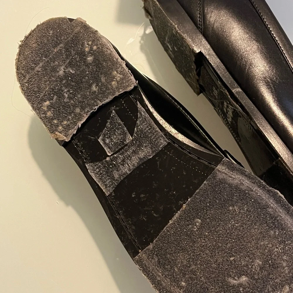 Saint Laurent Black Leather Penny Loafers with Gold Logo - Picture 4 of 10